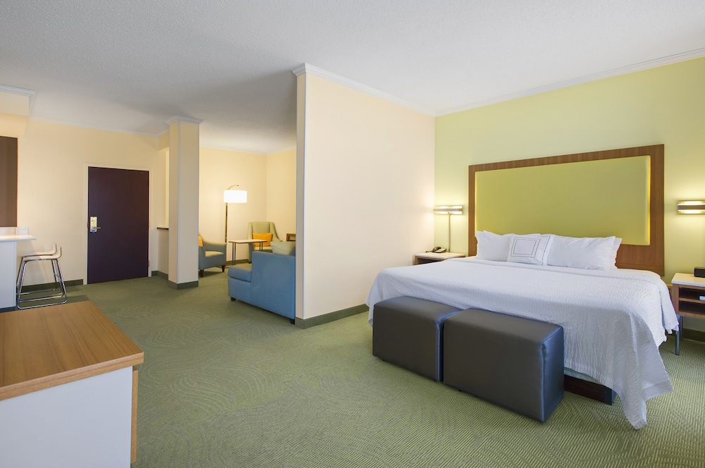 Lawrence Vacations - Springhill Suites by Marriott Lawrence - Property Image 40