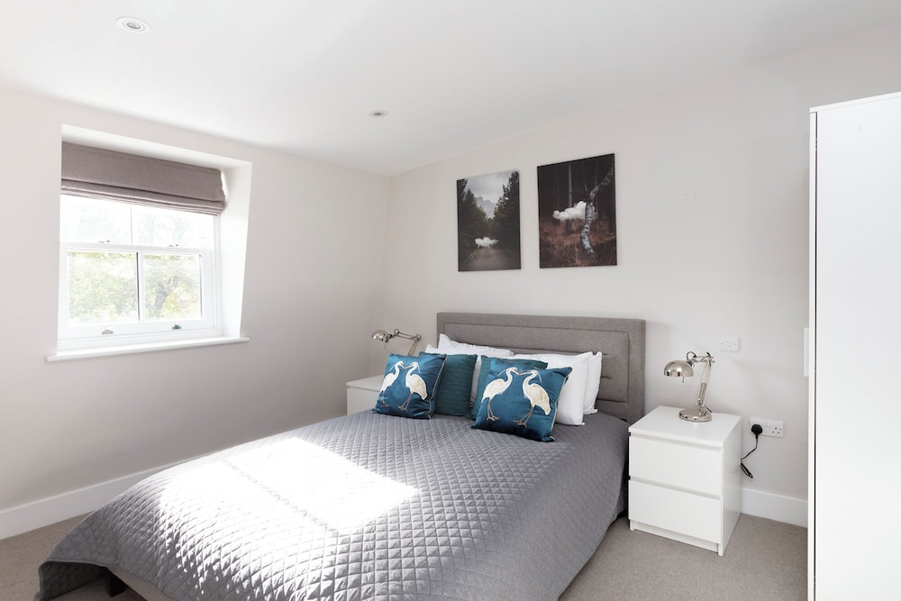Fabulous Central Windsor Town House