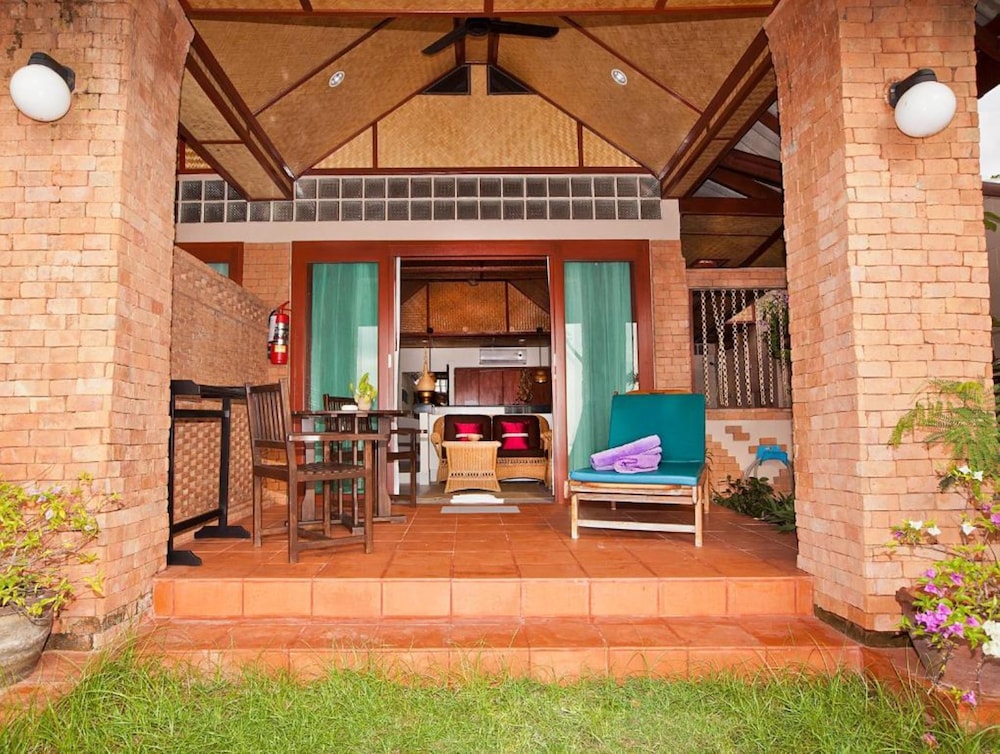 Friendship Beach Resort & Atmanjai Wellness Spa