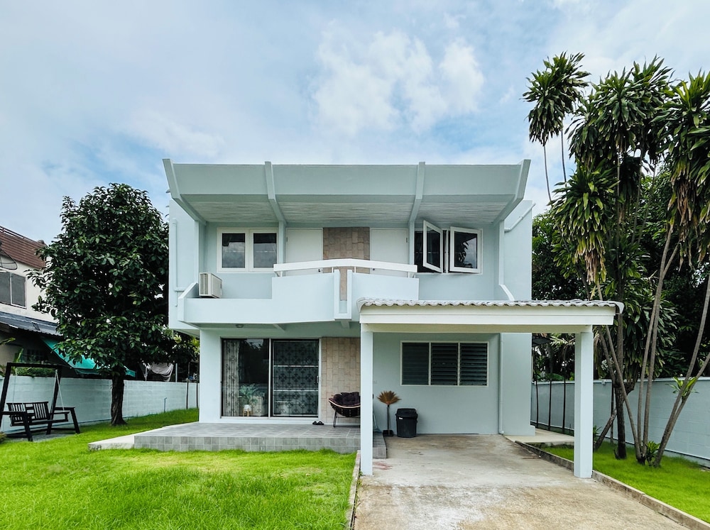 5 Beds 452sqm With Private Garden Pet-friendly Cctv Quiet and Homey