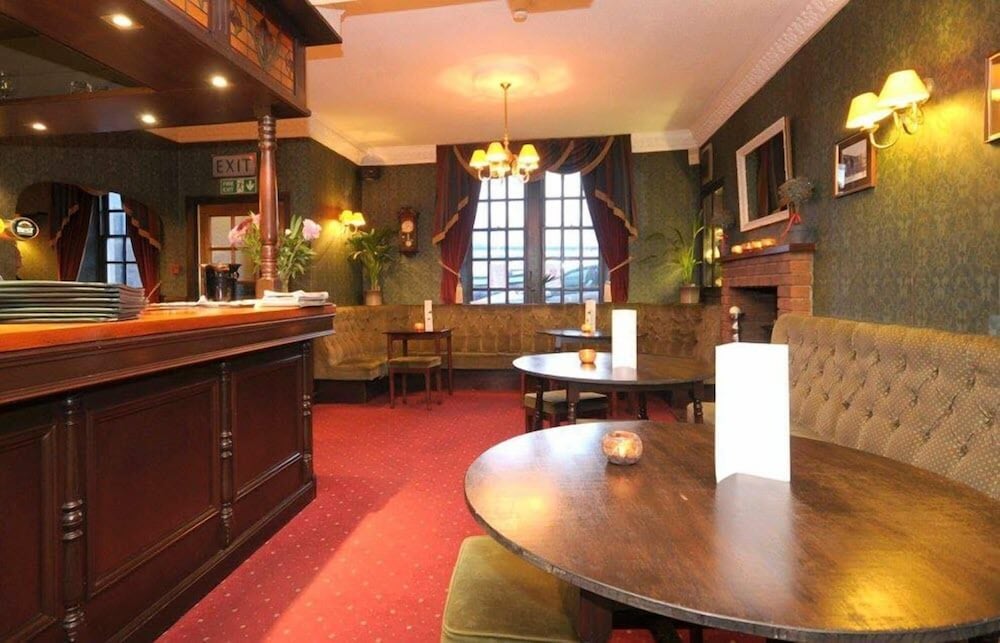 Dunfermline Vacations - Ferrybridge Hotel - Property Image 8