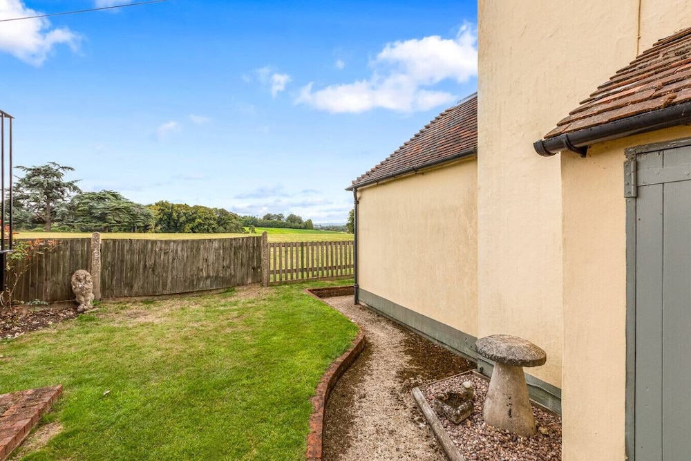 Fieldview Cottage - From 120 Per Night