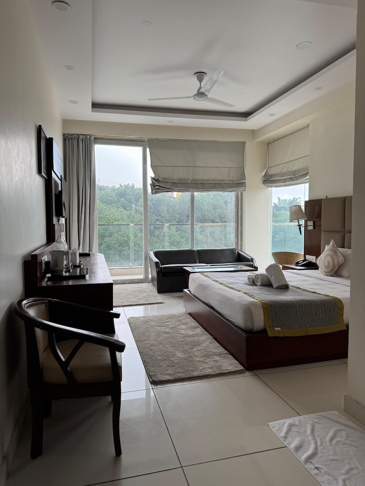 Hotel Manuni Inn Dharamshala