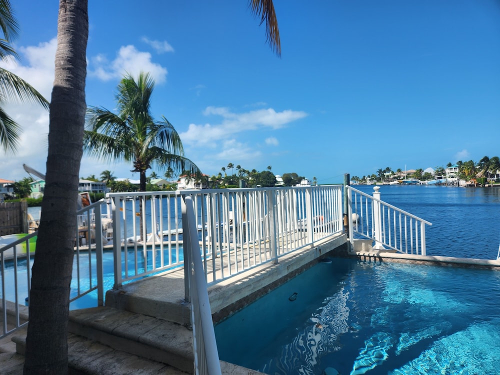 Palm Tree Cove Resort view 3