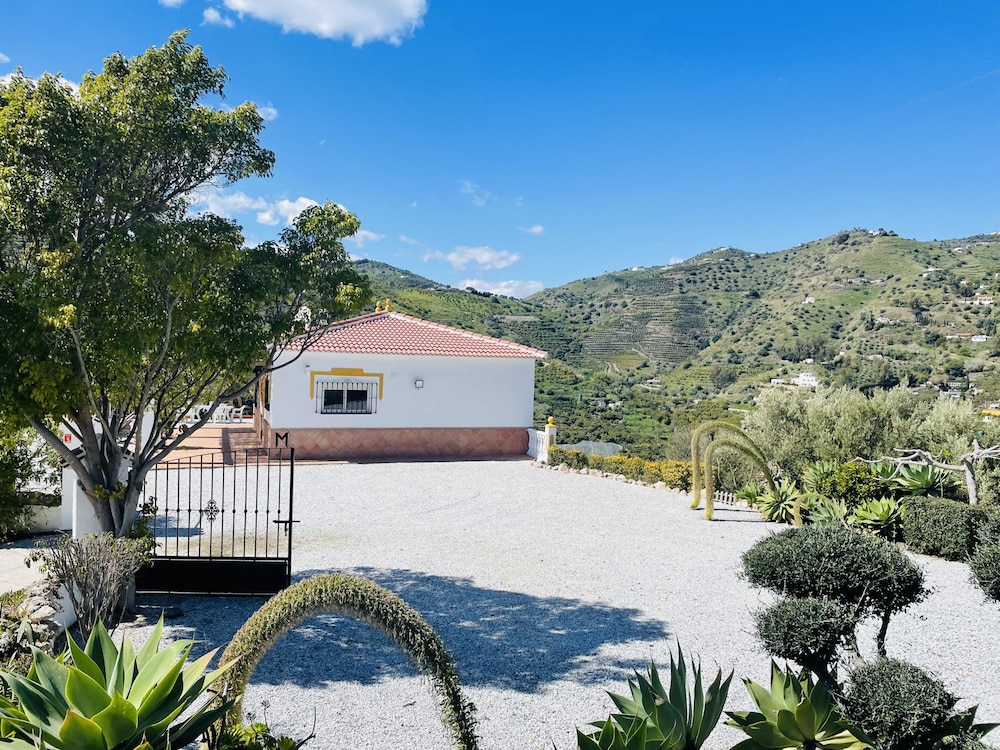 Cortijo Mira con Piscina Privada by At Home Costa