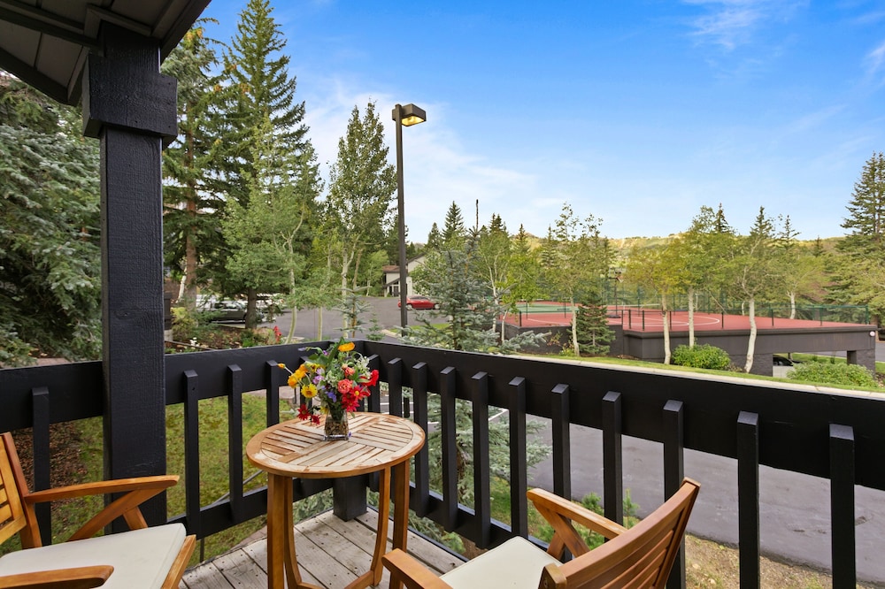Ridgepoint - Three Bedroom with Spa #128 3 Condo