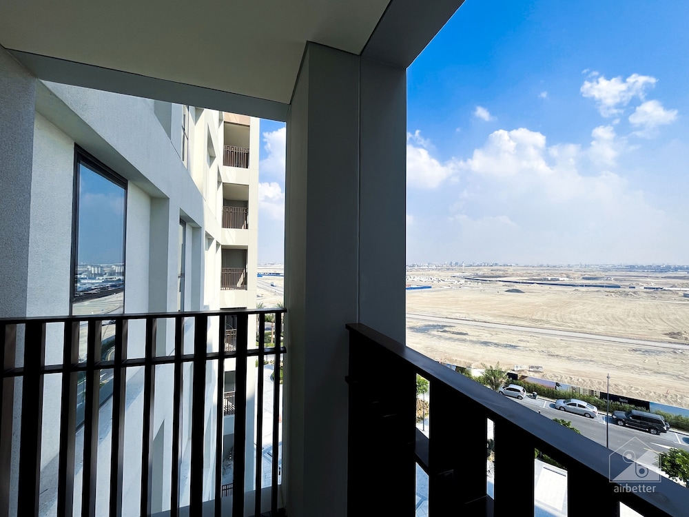 Creek Beach Dubai to Stunning 2B Apt with Balcony in Dubai Creek Harbour