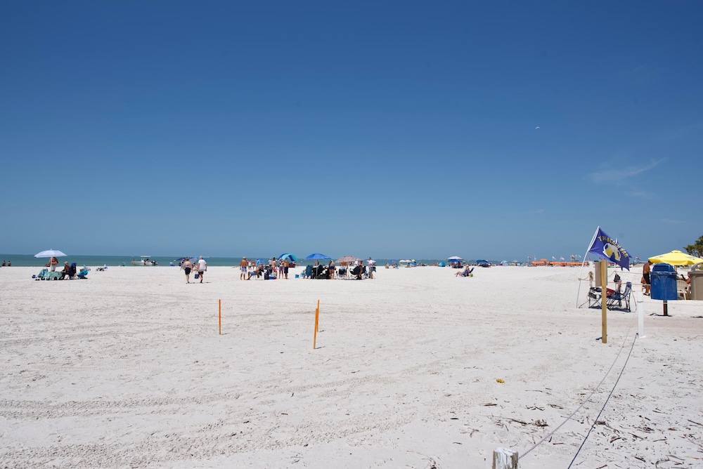 Miramar Palms