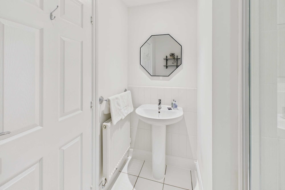 Host Stay Clearwell Gardens