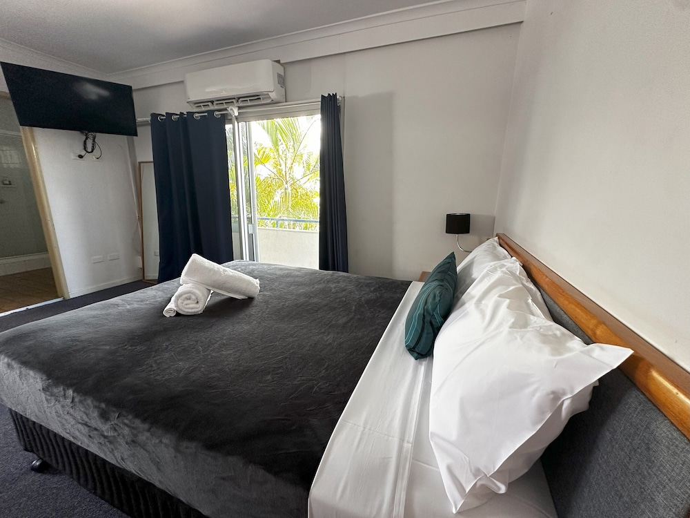 The Q Motel