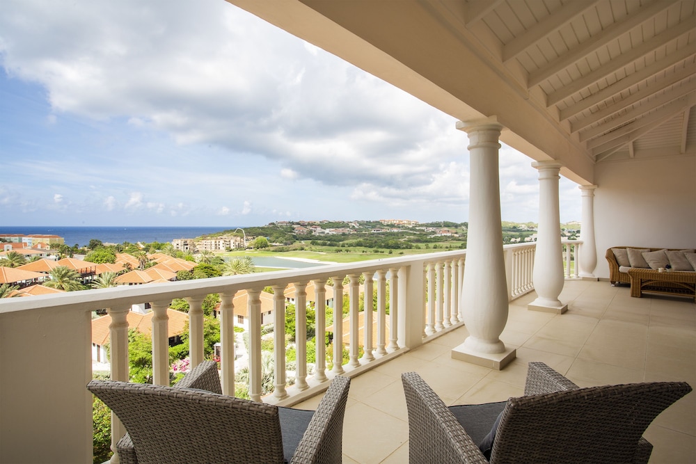 Blue Bay Apartments