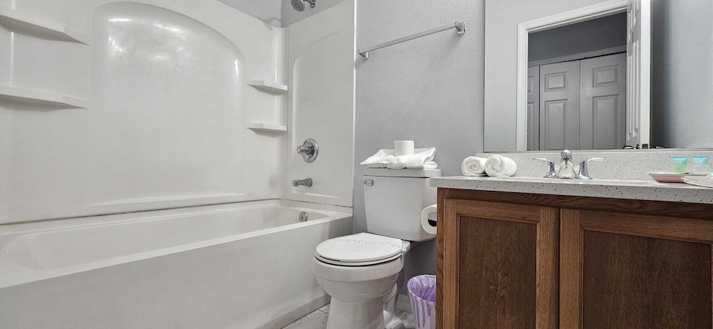 Shv1165ha - 3 Bedroom Townhome In Paradise Cay, Sleeps Up To 6, Just 4 Miles To Disney