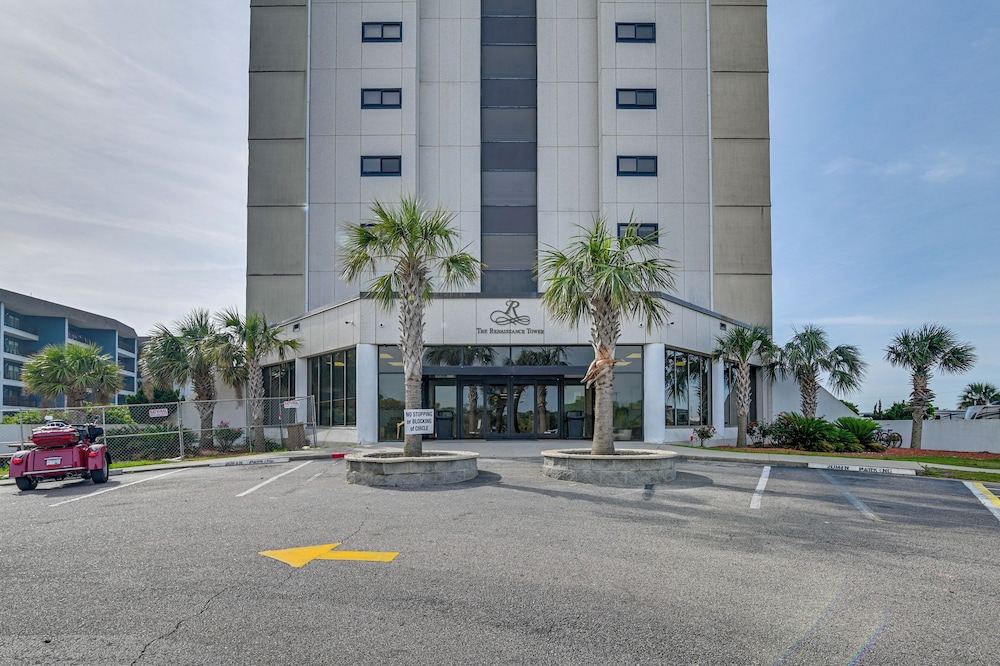 Steps to Shore: Resort Getaway in Myrtle Beach!