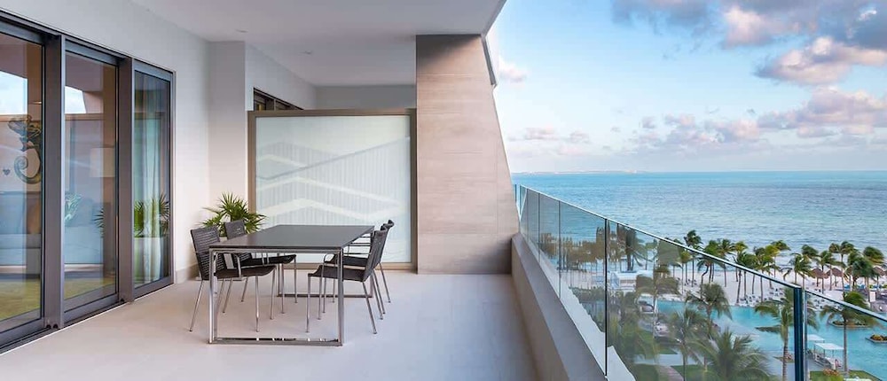 2BD Oceanview Suite Garza Blanca Cancun