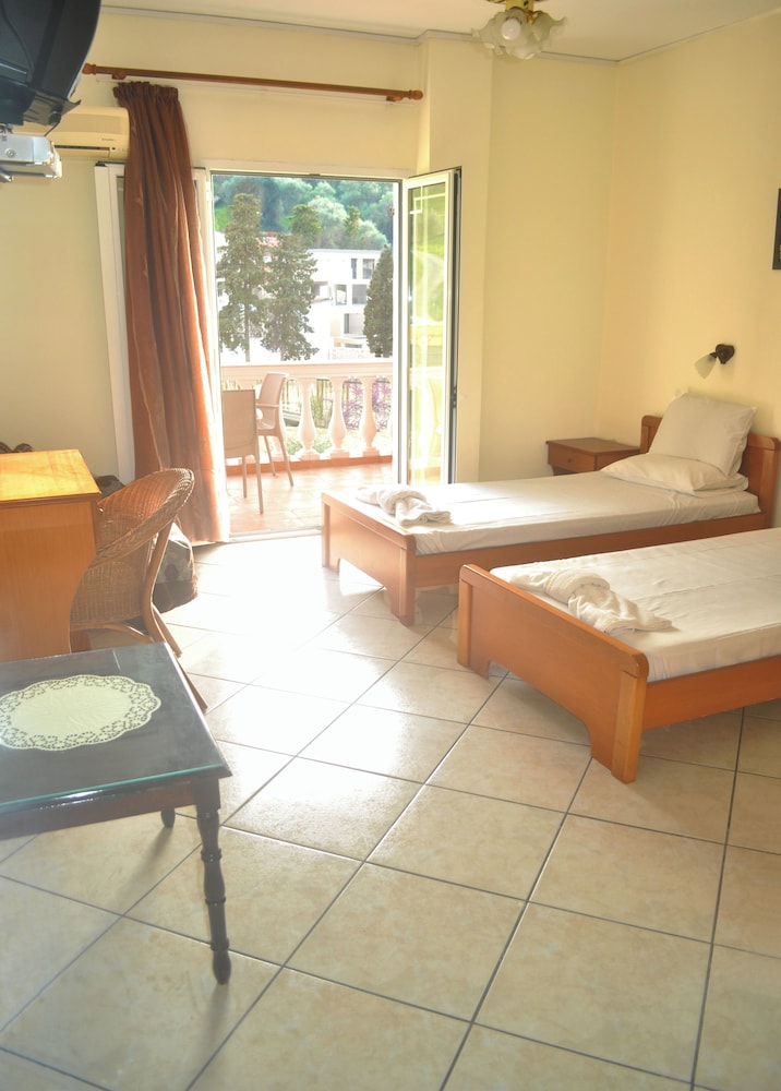 Holiday House Letta in Agios Gordios Beach in a Very Quiet Location