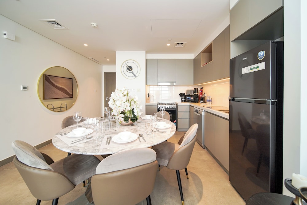 PVH - Creek Gate - Stylish 2BR