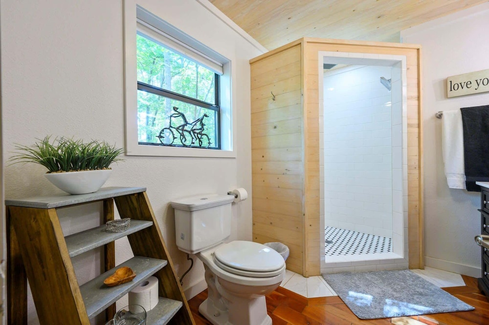 Silverbrook Cabin for 4