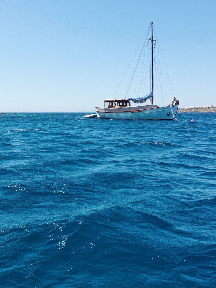Mykonos Moussa Suites