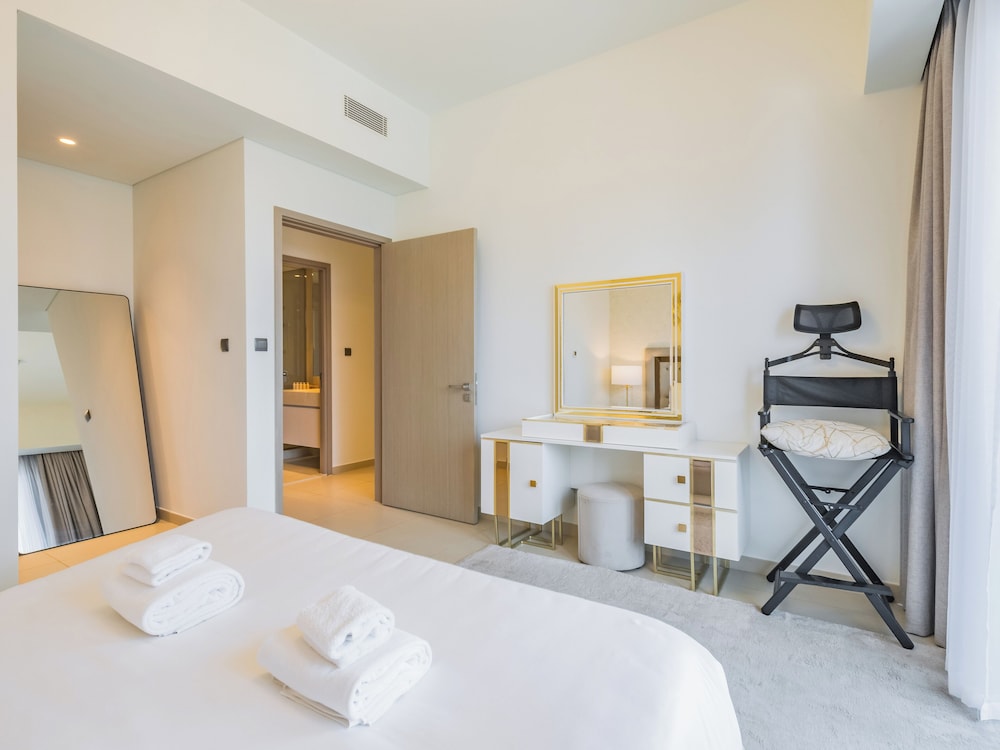 Act One - Act Two - Downtown - Emaar