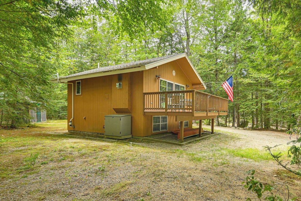 Walk to Water: Outdoor Gem w/ Bunkhouse in Madison