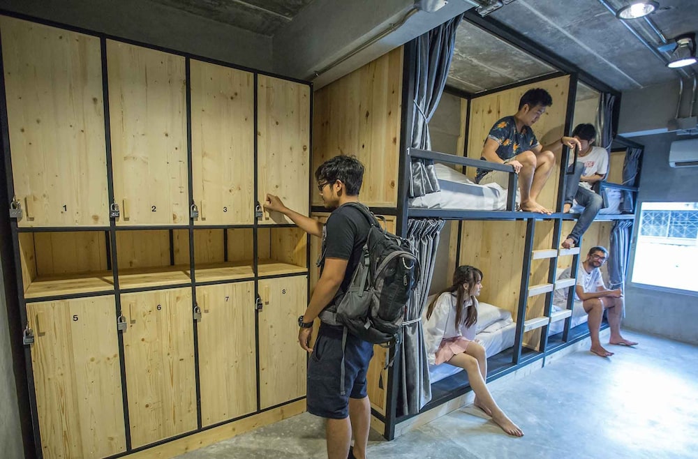 UdonBackpackers Beds and Cafe