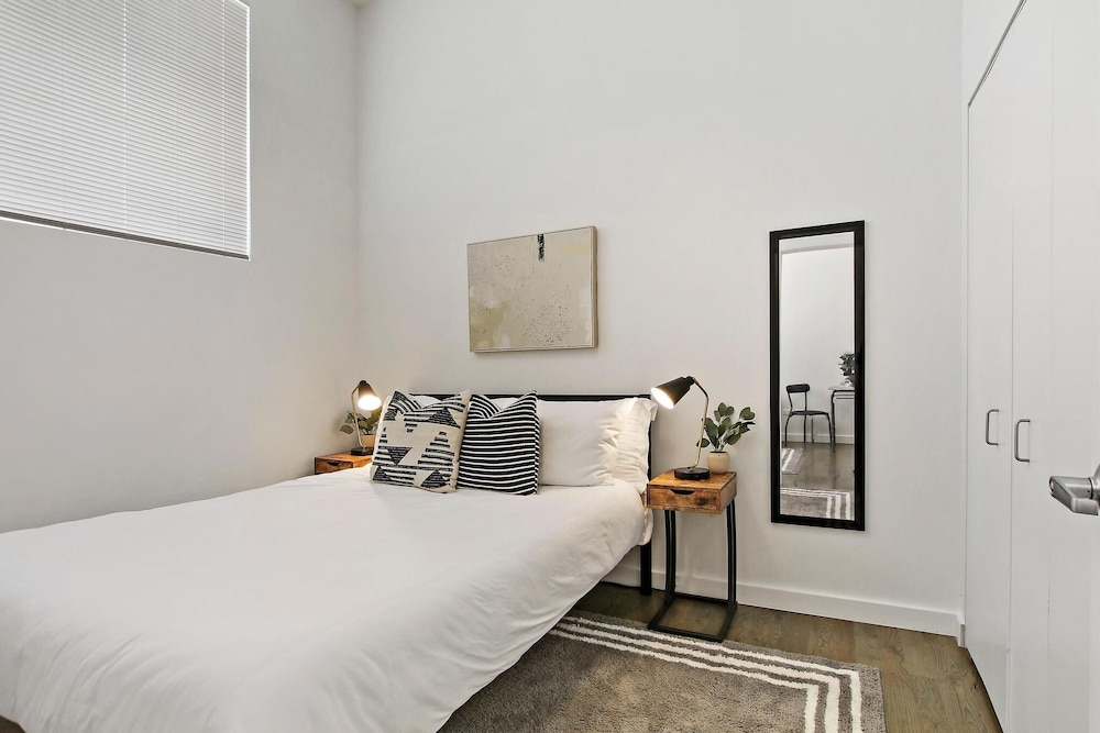 1BR Living - Lake 206 rep