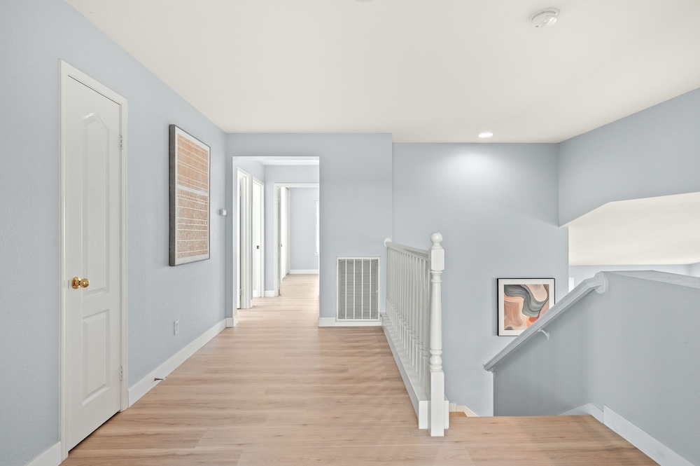 Bright Designer Home w Pool Near Everything