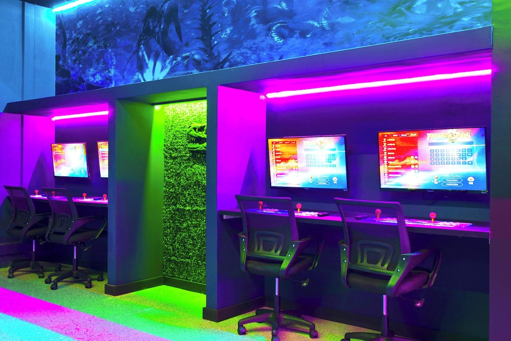 Magical 15-bedroom Villa Game Room, Theater & More!
