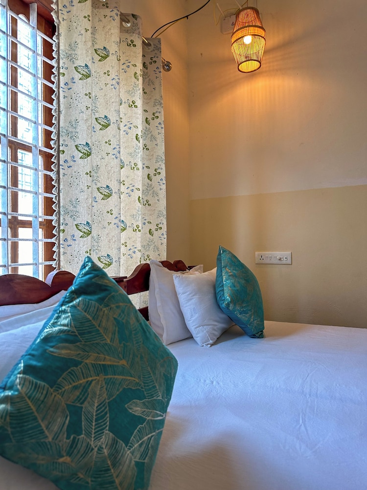 Molly's Hostel
