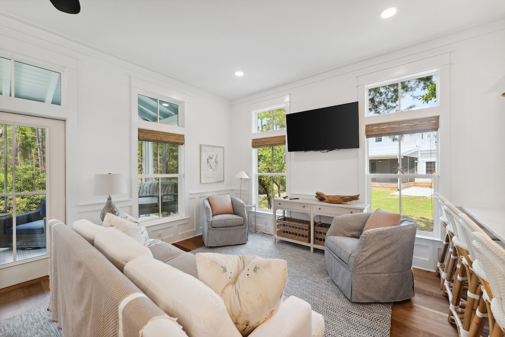 Magnolia Cottages by the Sea by Panhandle Getaways