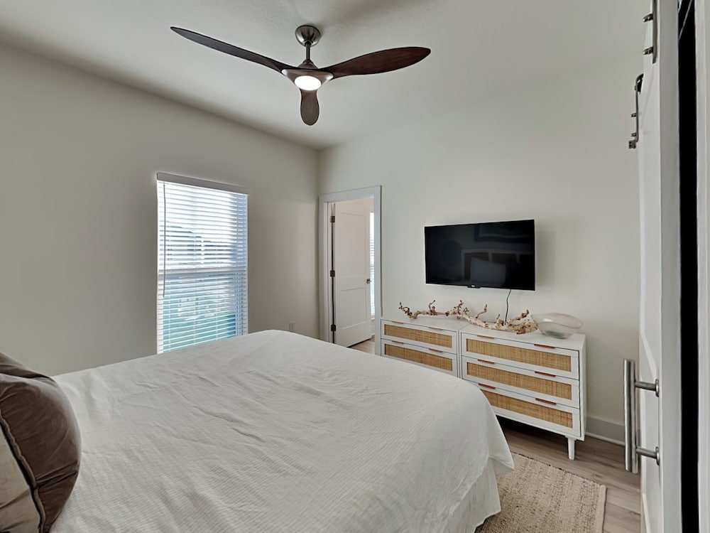Yacht Harbor House by Southern Vacation Rentals
