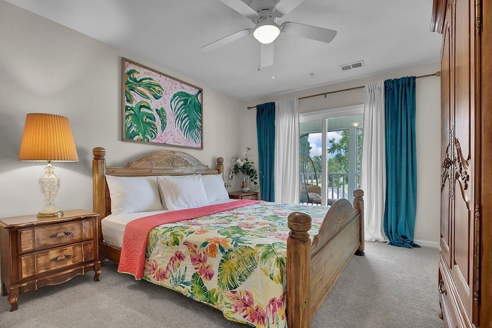 River Oaks 30h 2 Bedroom Condo