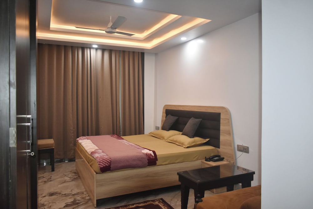 Hotel Neelkanth