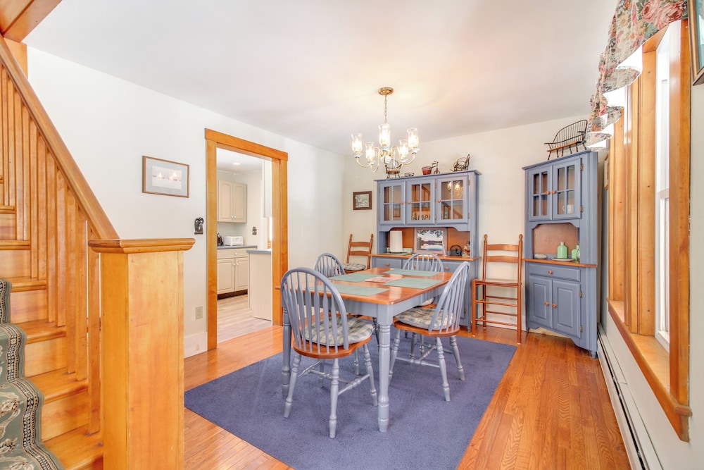 Swim, Ski & Sip: Lakefront Retreat in Plymouth