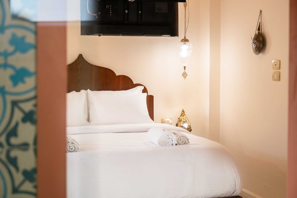 Marrakesh 1bdr w/ Jacuzzi Terrace @ Downtown Cairo