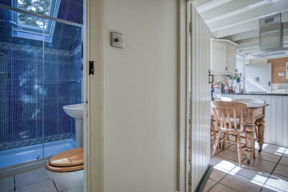 Fern Cottage - 2 Bedroom Cottage - St. Florence