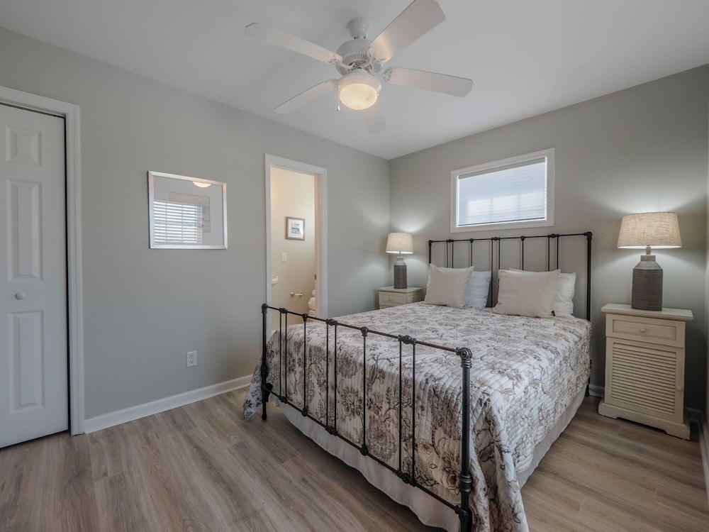 Shore Therapy by Topsail Realty