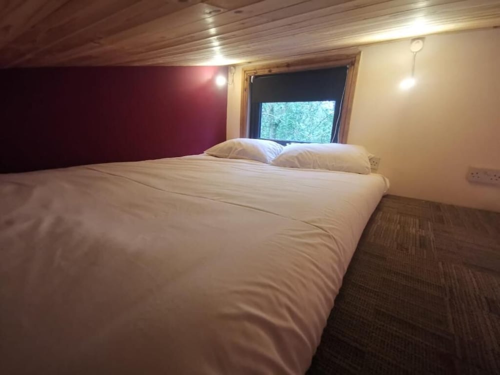 Tiny House Hot Tub view 2