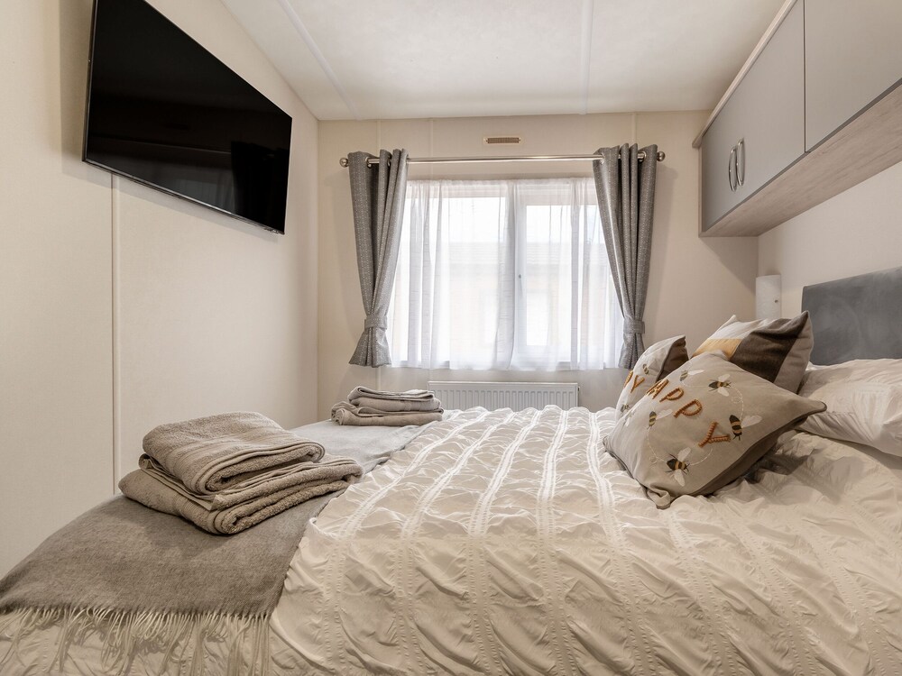 The Cotswold Holiday Lodge