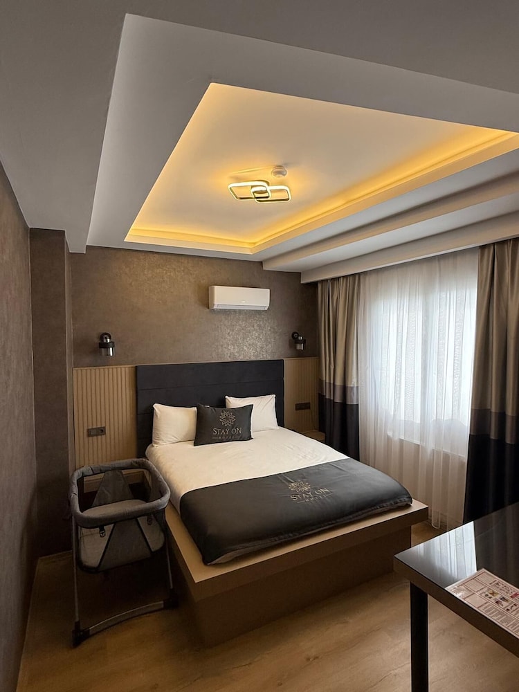 STAY ON HOTEL