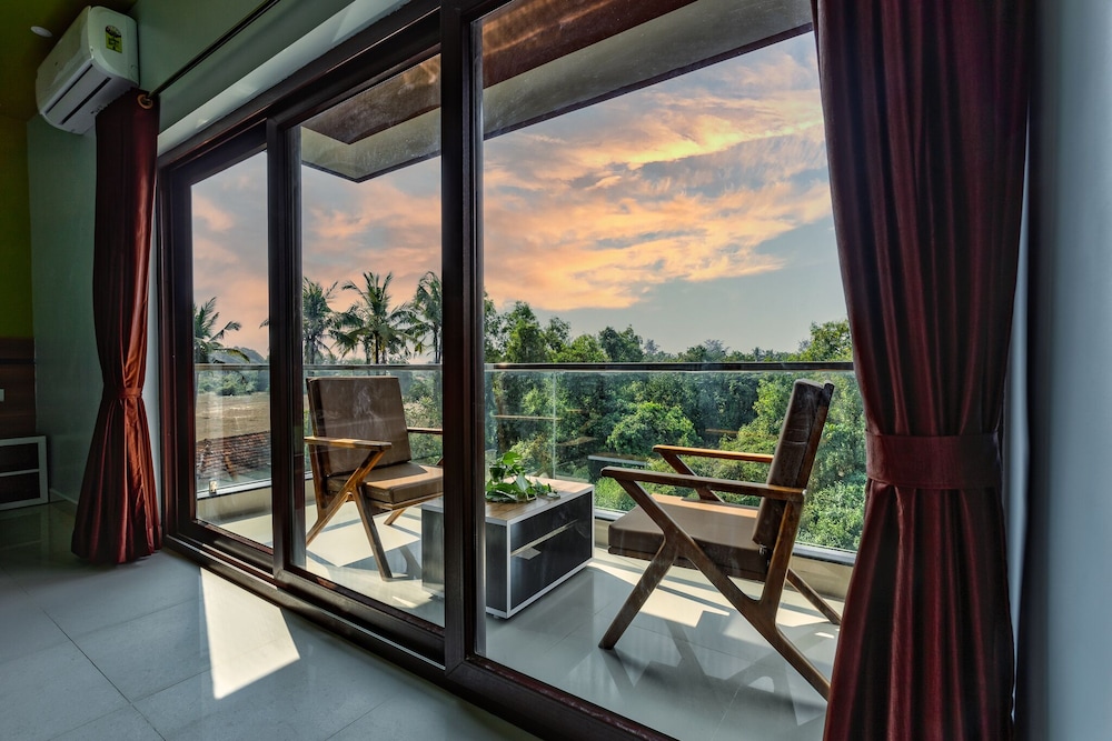 Om Shanti Residence