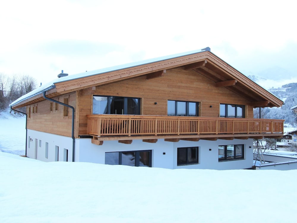Top Holiday Apartment in Piesendorf