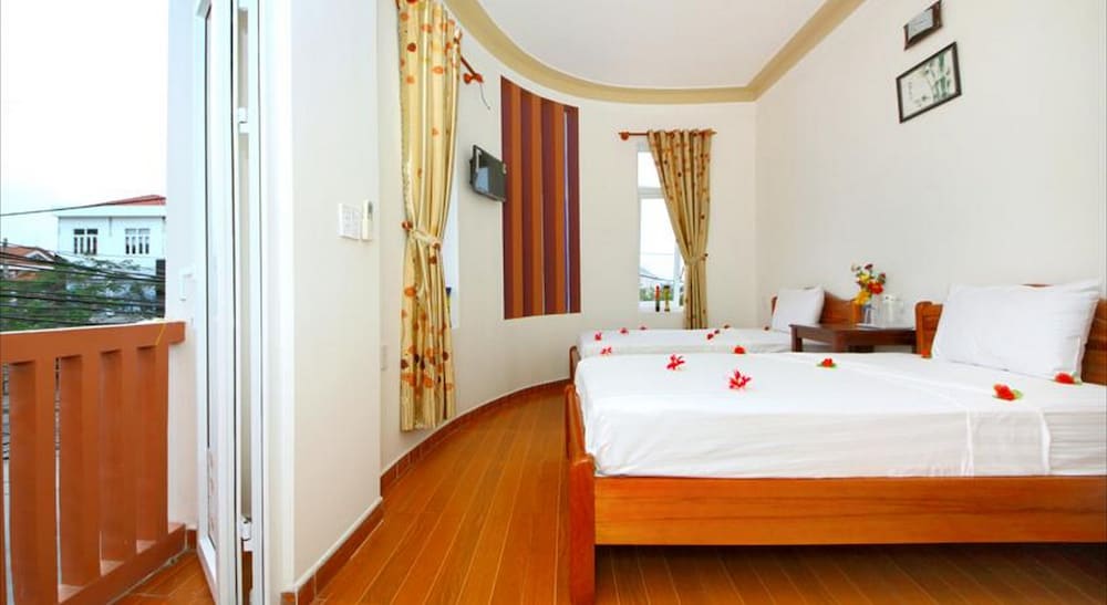 Center Homestay