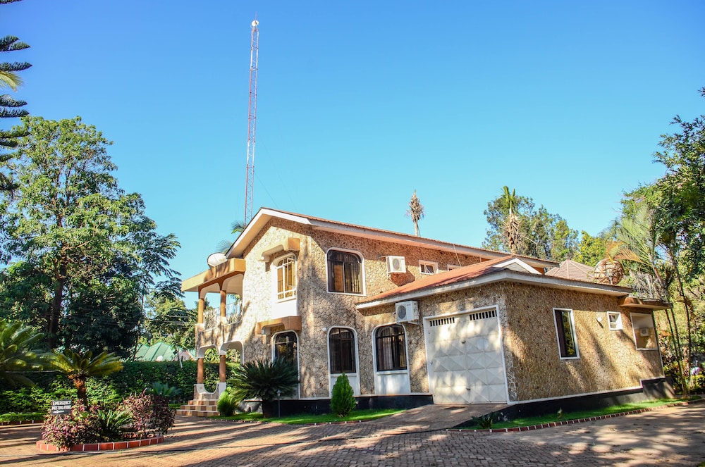 Mama Thea Homes - Hostel
