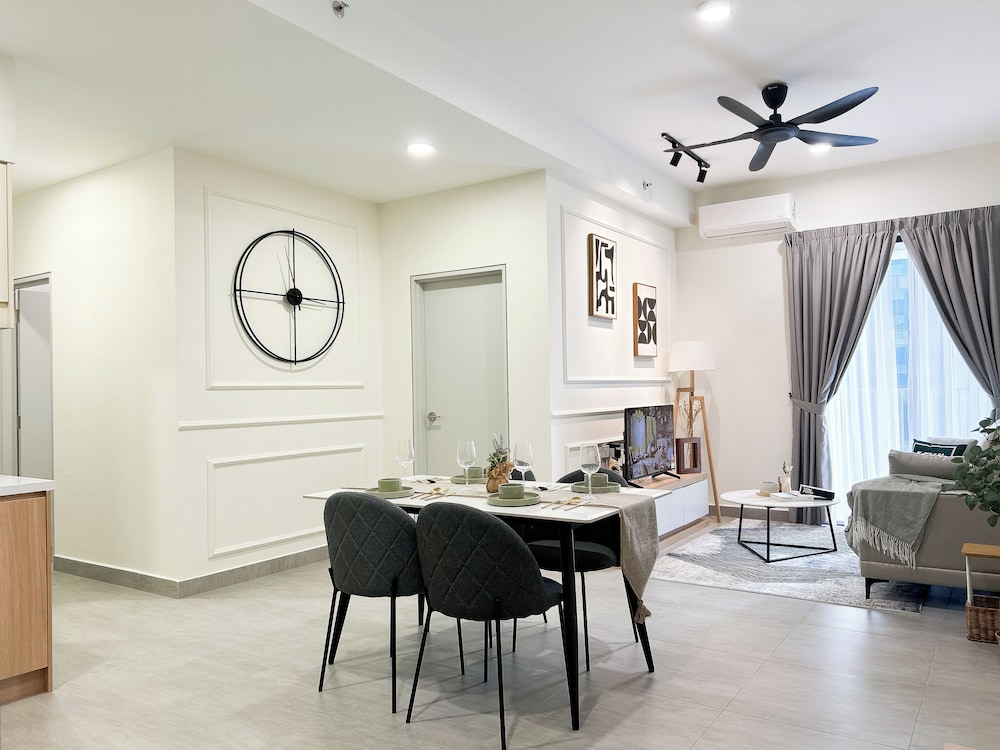 Sunsuria Forum by Manhattan Group