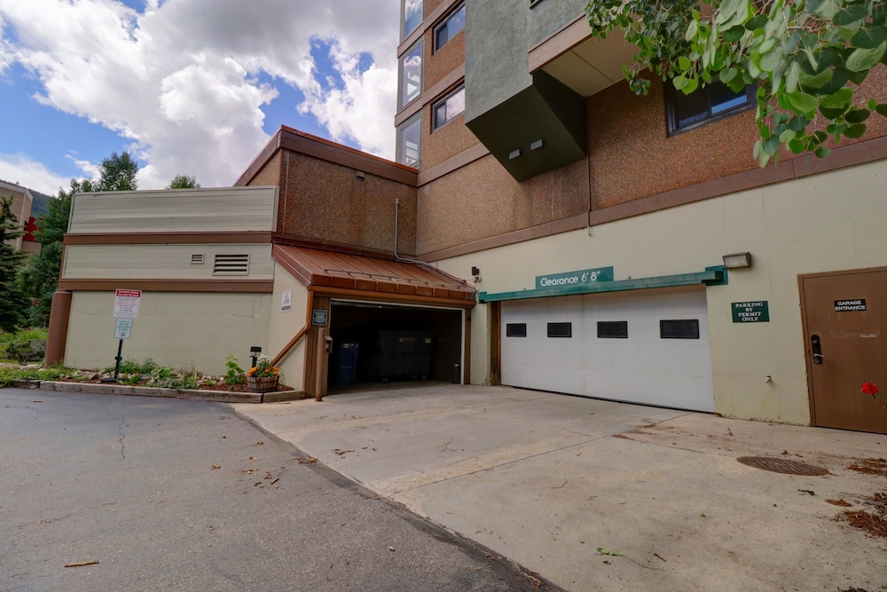 SkyRun Copper Mountain Resort Vacation Lodging