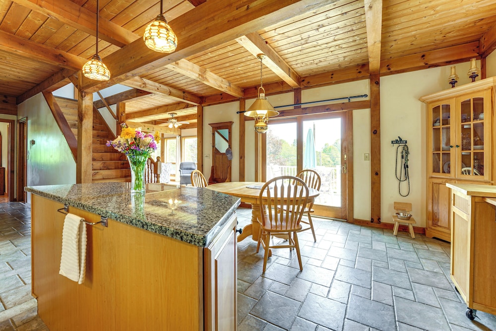 Boat & Kayak Nearby: Barters Island Home w/ Views