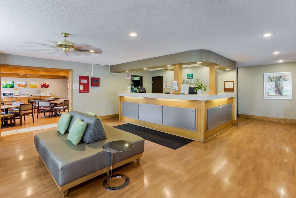 Athens Vacations - Quality Inn - Property Image 2
