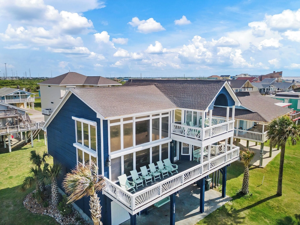 Ocean View by Ryson Vacation Rentals