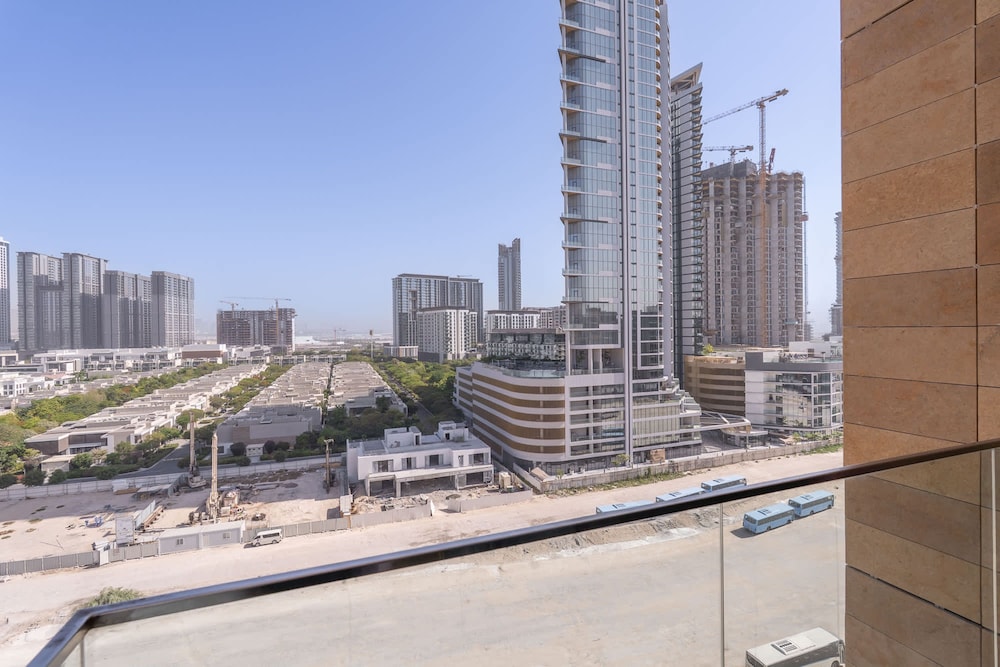 Eye-catching 1 Bedroom in Azizi Riviera